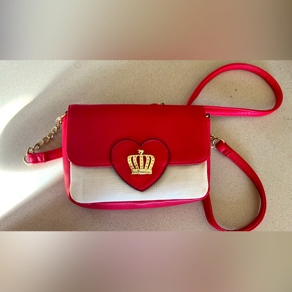 Juicy Couture Cross Body (brand new, valentine special)‎